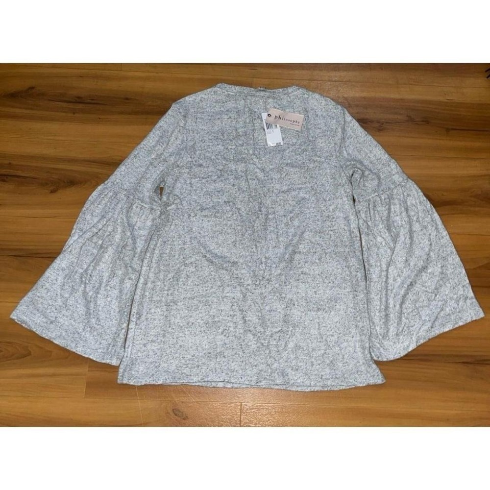 Womens Nwt Philosophy Gray Bell Sleeves Shirt Sweater - Picture 2 of 5